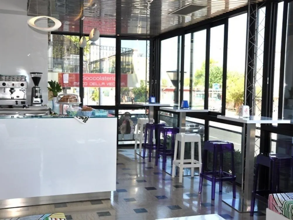 Hotel Adelphi リッチョーネ